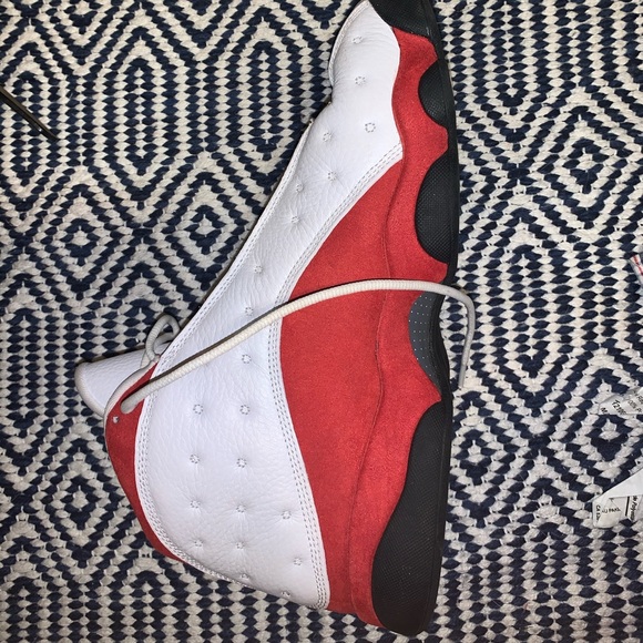 Air Jordan 13 Retro ‘Chicago’ 2017 - Picture 2 of 3